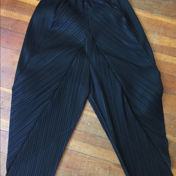 SOLD Issey Miyake Pleats Please cropped pants - Picture 1 of 5